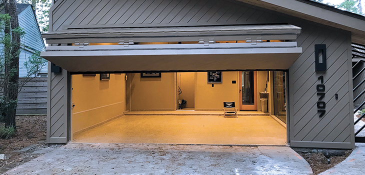 Vertical Bifold Garage Door Repair in Eagle Rock 